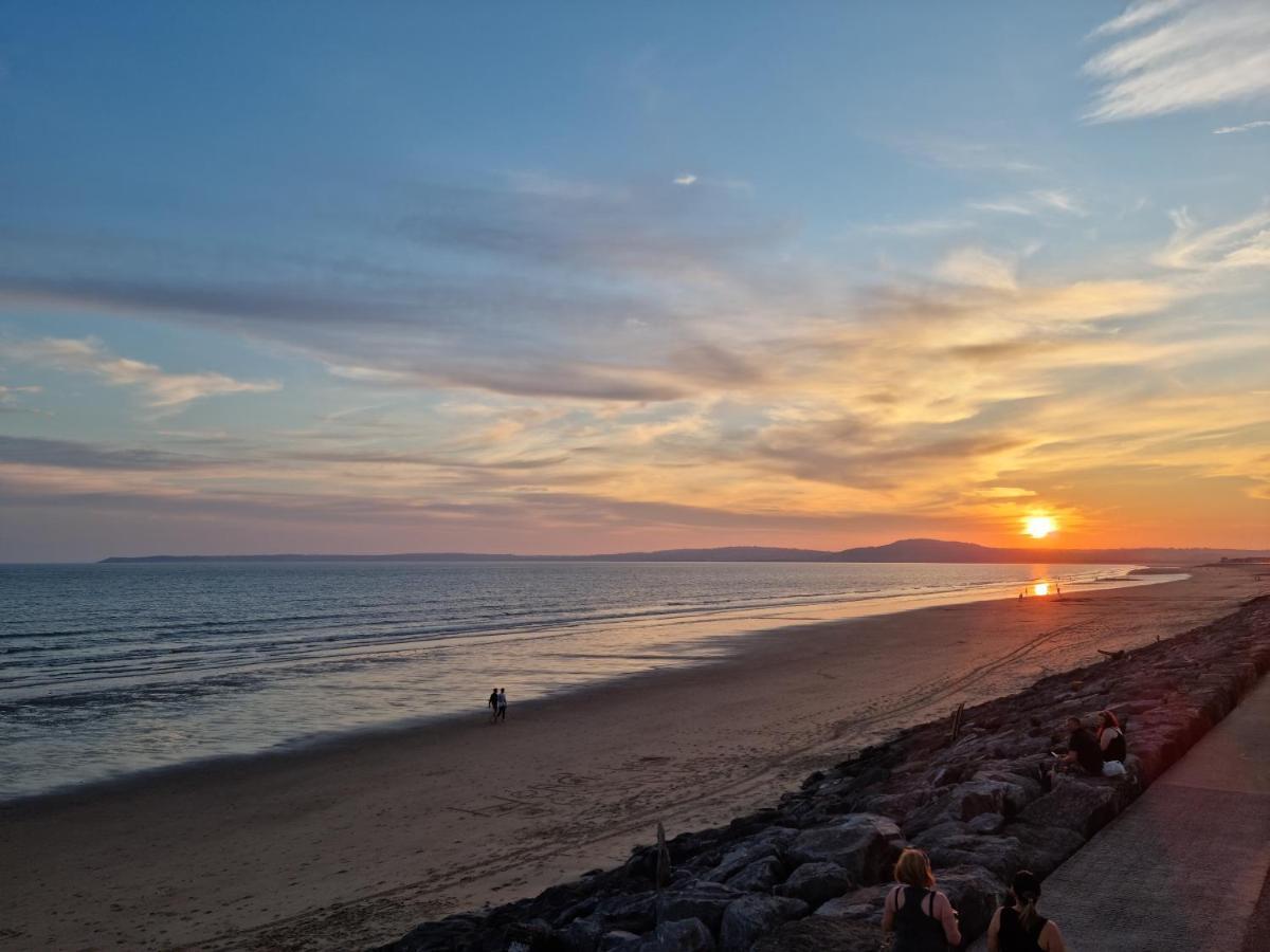 Driftmark Beachfront Location Aberavon Beach Sea Views Large Driveway Parking Private Site Fibre Optic Wi Fi Порт-Толбот Екстер'єр фото
